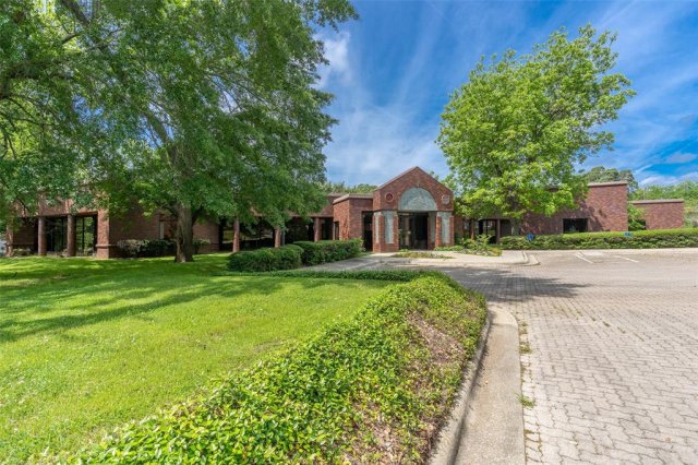 400 W Houston