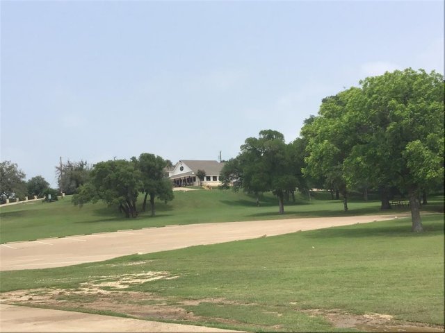 1181 Leaning Oak Trail