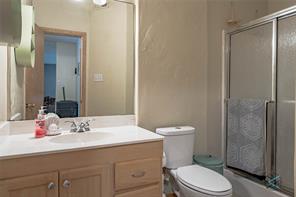 114 Lakeway Lane - Photo 15