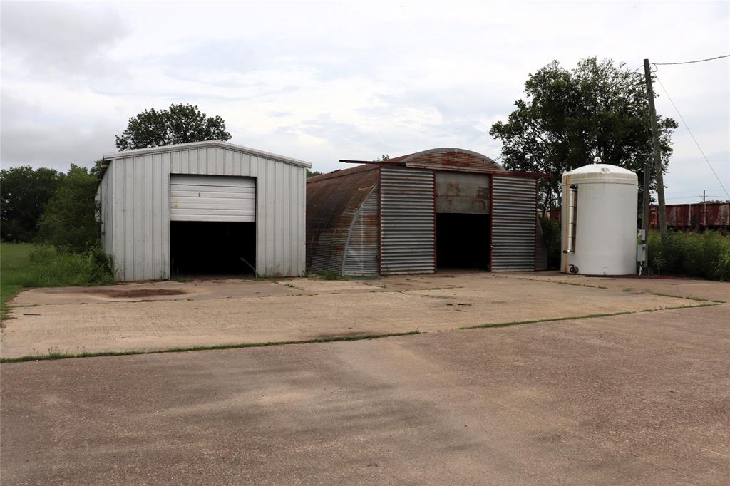 86 FM 770 - Photo 1