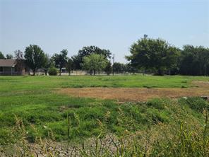 3020 Claibourne Boulevard - Photo 2
