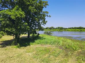 5086 Waterfront Road - Photo 3