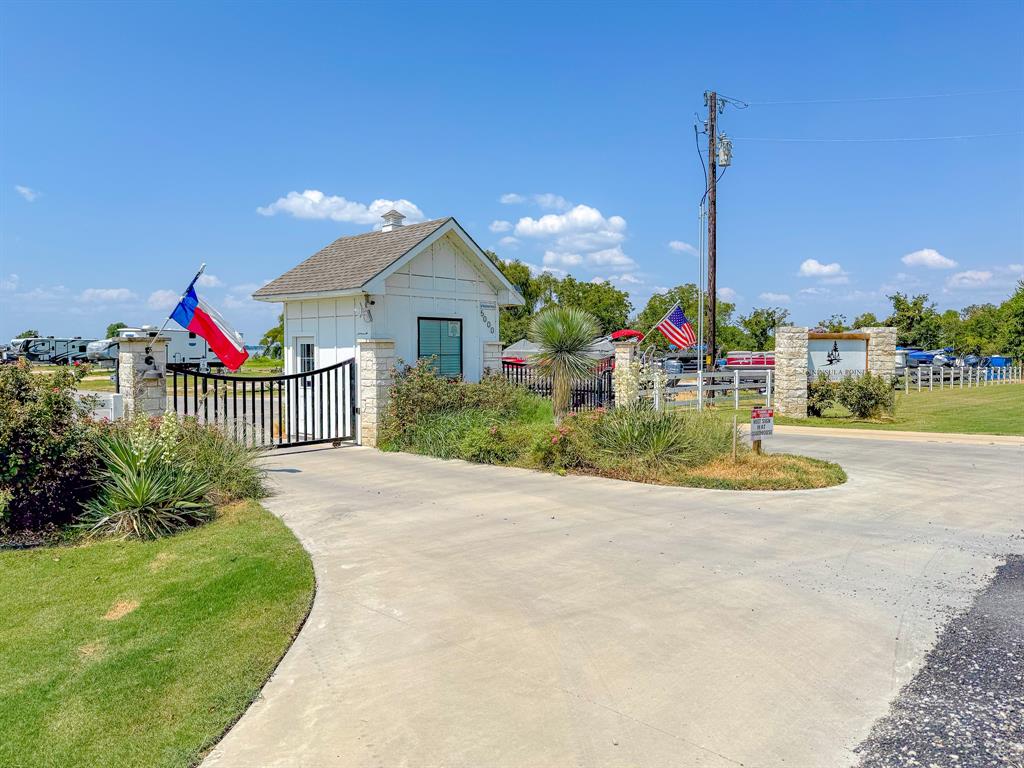 6452 Peninsula Road - Photo 39