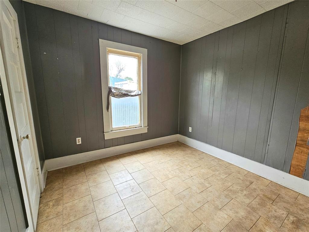 704 S 2nd Street - Photo 5