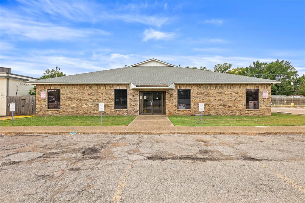 4915 Gus Thomasson Road - Photo 2
