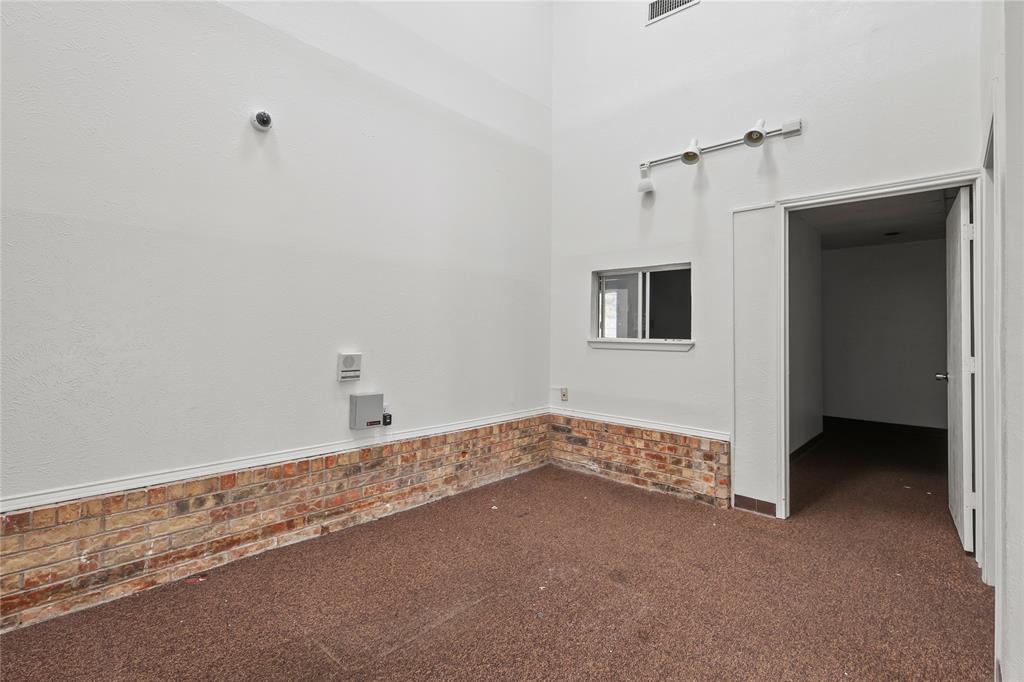 4915 Gus Thomasson Road - Photo 6