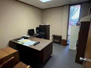 200 E Amherst - Photo 19