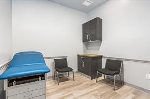 4833 Medical Center Drive - Photo 8