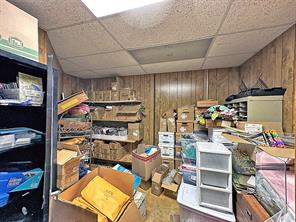 407 E Tyler Street - Photo 11