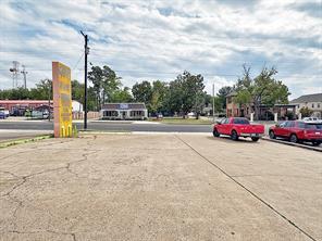 407 E Tyler Street - Photo 14