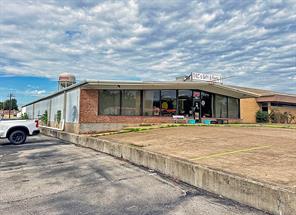 407 E Tyler Street - Photo 2