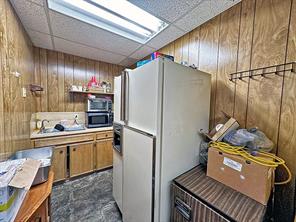 407 E Tyler Street - Photo 9