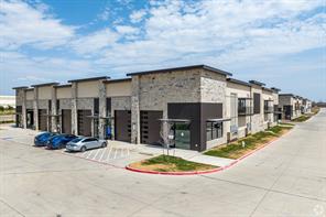 1501 E Belt Line Road - Photo 2