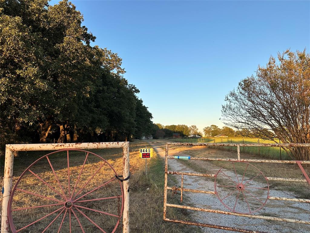 8445 S Interstate 35W W - Photo 1
