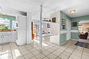 445 HIGHWAY 83-84 - Photo 4