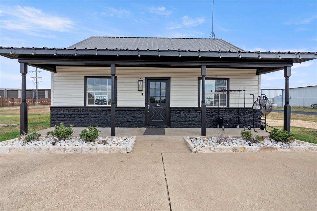 5528 Fm 933 - Photo 11