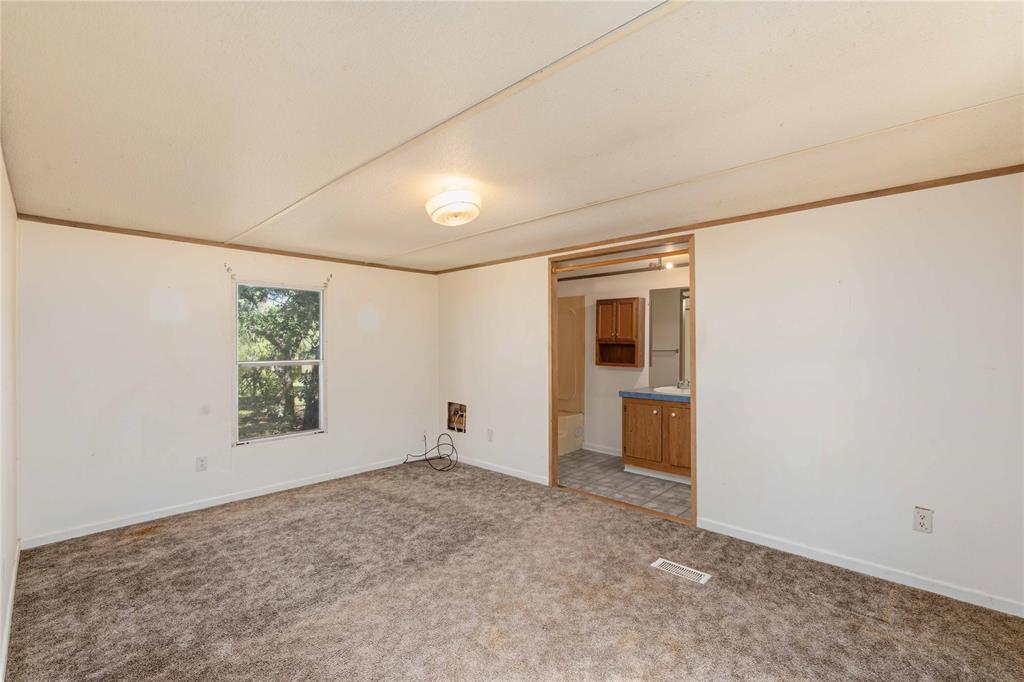 7000 N FM 585 - Photo 18
