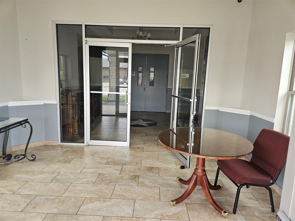 1000 Centennial Boulevard - Photo 2