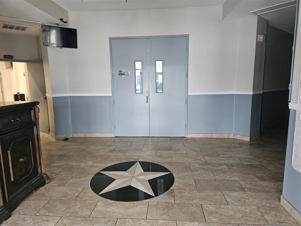 1000 Centennial Boulevard - Photo 3