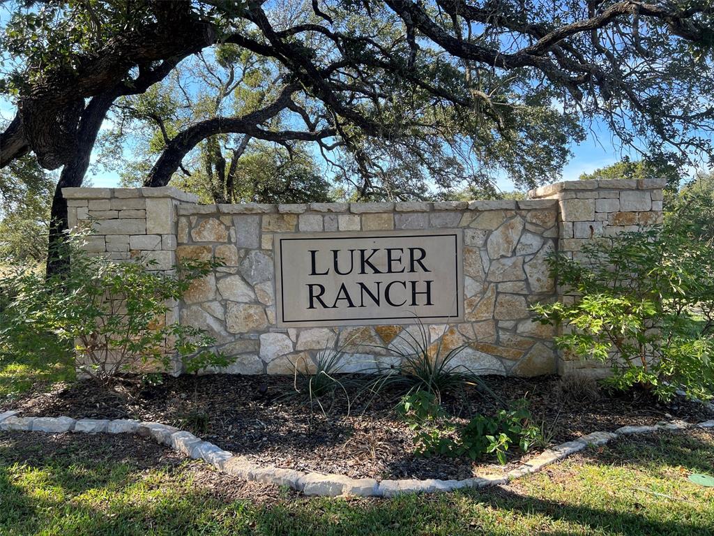 723 R C Luker Court - Photo 8