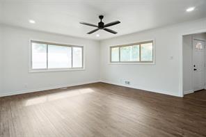 900 Roberts Street - Photo 5