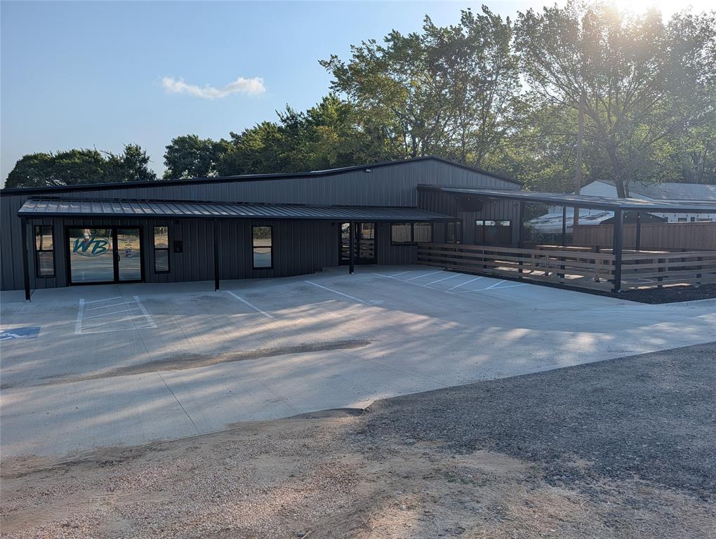 920 W Mason Street - Photo 1