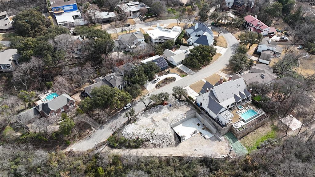 400 Hazelwood Drive W - Photo 6