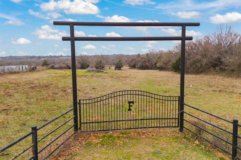 7461 County Road 1202 - Photo 2