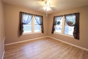 2208 N Sylvania Avenue - Photo 11