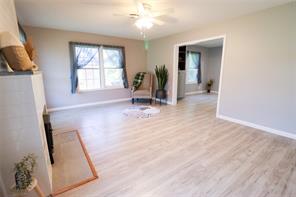 2208 N Sylvania Avenue - Photo 4