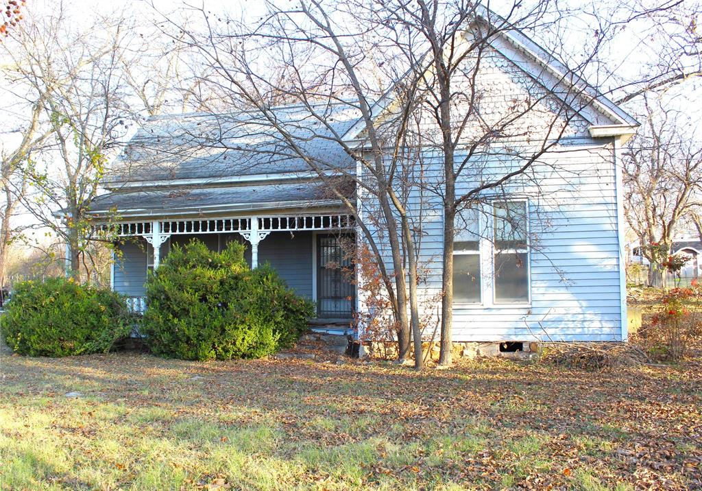 412 W Live Oak Street - Photo 1