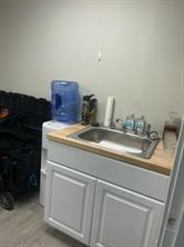 228 W Grand Street - Photo 18