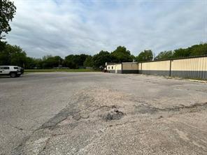 228 W Grand Street - Photo 33