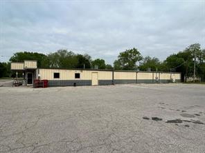 228 W Grand Street - Photo 37