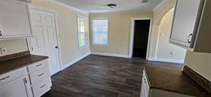 1007 Pleasant Drive - Photo 5