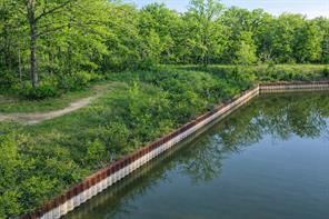 442 Waters Edge Drive - Photo 4