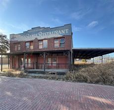 115 N Commerce Street - Photo 2