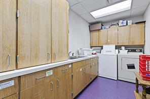 2703 Wesley Street - Photo 32