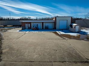 2925 Farm Road 79 - Photo 4