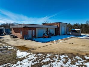 2925 Farm Road 79 - Photo 5