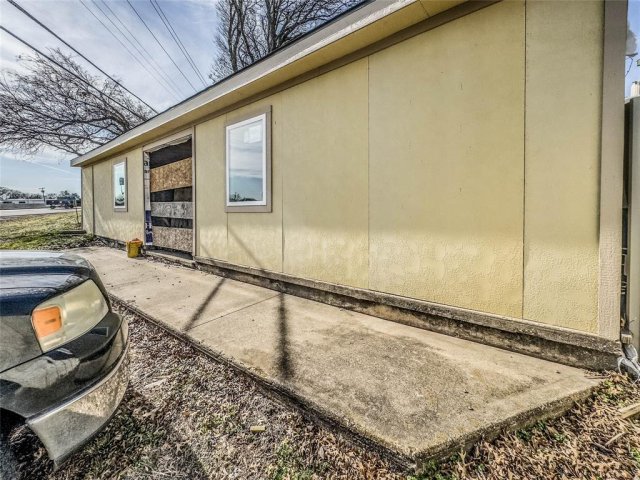 719 E Highway 67