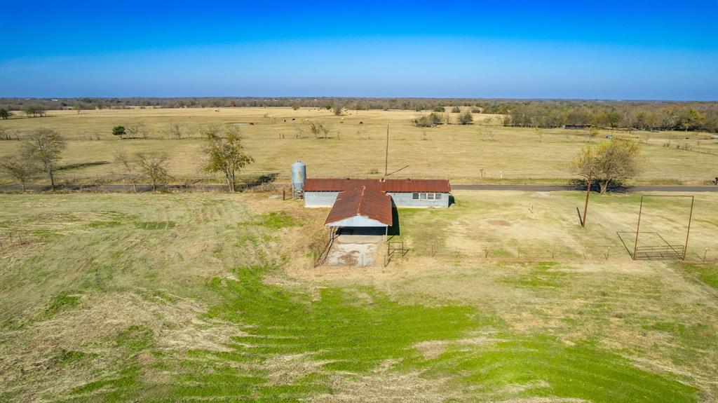 1310 County Road 3566 - Photo 7
