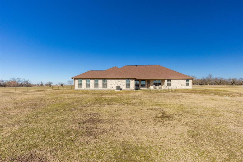 1310 County Road 3566 - Photo 8