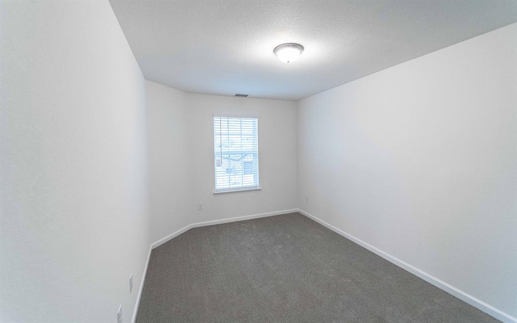 2511 Hollyhill Way - Photo 16