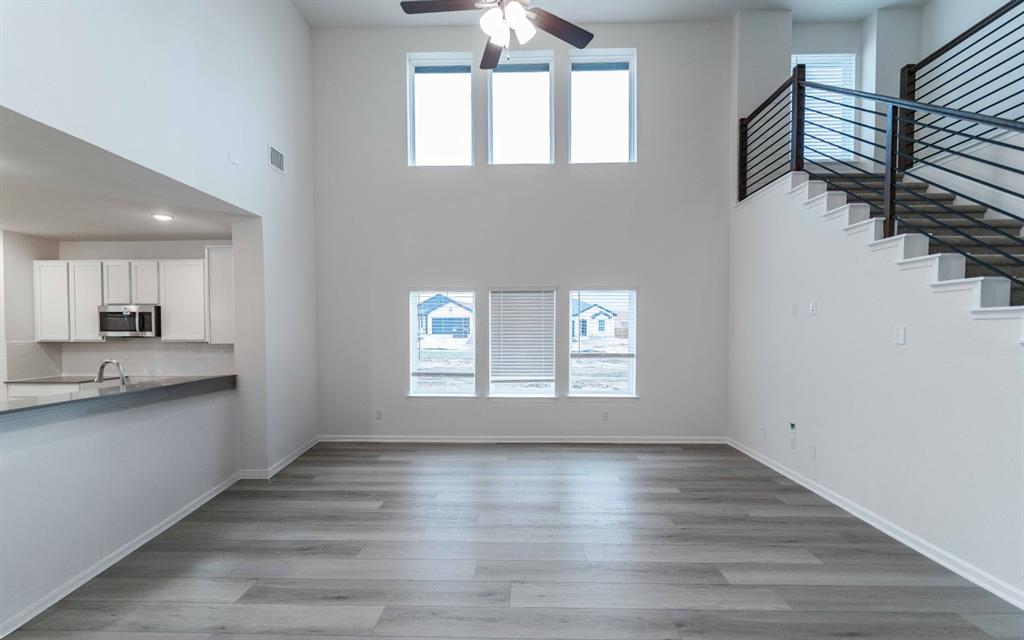 2511 Hollyhill Way - Photo 4