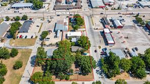 700 W Highway 82 - Photo 3