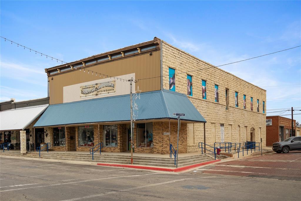 217 S Commercial Avenue - Photo 1