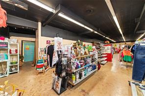 217 S Commercial Avenue - Photo 17