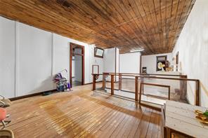 217 S Commercial Avenue - Photo 24