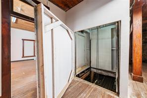 217 S Commercial Avenue - Photo 32
